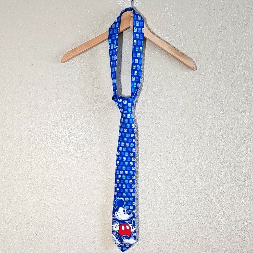 Disney Mickey Mouse Tie.
